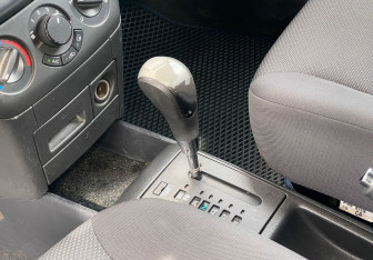 Подержанный автомобиль Chevrolet Aveo Sedan 2007 года (12 фото)