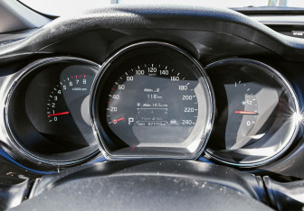 Подержанный автомобиль Kia Ceed Hatchback 2015 года (9 фото)