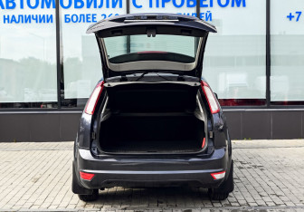 Подержанный автомобиль Ford Focus Hatchback 2011 года (19 фото)