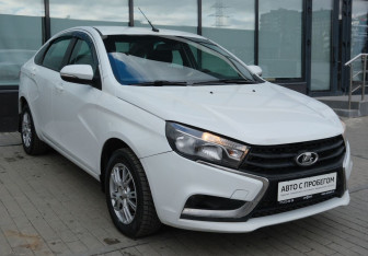 Подержанный автомобиль LADA (ВАЗ) Vesta Sedan 2017 года (7 фото)