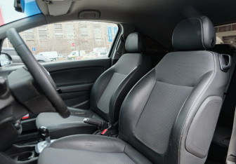 Подержанный автомобиль Opel Corsa 2008 года (17 фото)