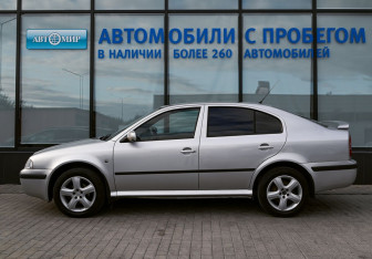 Подержанный автомобиль Skoda Octavia Liftback 2006 года (2 фото)