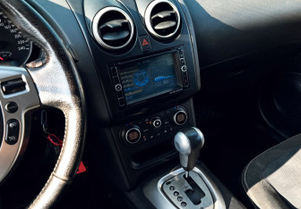 Подержанный автомобиль Nissan Qashqai 2011 года (9 фото)