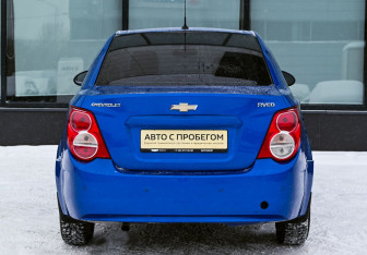Подержанный автомобиль Chevrolet Aveo Sedan 2012 года (4 фото)