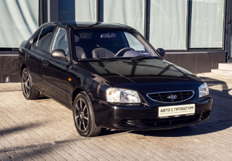 Подержанный автомобиль Hyundai Accent Sedan 2008 года (7 фото)