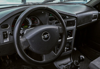 Подержанный автомобиль Daewoo Nexia Sedan 2008 года (10 фото)