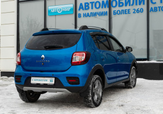 Подержанный автомобиль Renault Sandero 2021 года (5 фото)