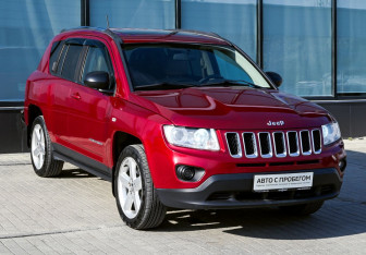 Подержанный автомобиль Jeep Compass 2012 года (7 фото)