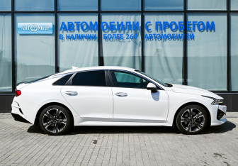Подержанный автомобиль Kia K5 2021 года (6 фото)