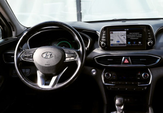 Подержанный автомобиль Hyundai Santa Fe 2018 года (19 фото)