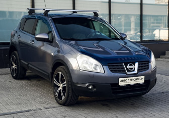 Подержанный автомобиль Nissan Qashqai 2008 года (7 фото)
