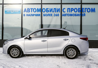 Подержанный автомобиль Kia Rio Sedan 2017 года (2 фото)
