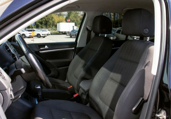 Подержанный автомобиль Volkswagen Tiguan 2014 года (16 фото)