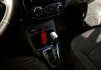 Подержанный автомобиль Renault Kaptur 2018 года (10 фото)