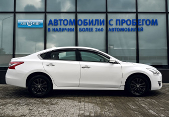 Подержанный автомобиль Nissan Teana 2014 года (6 фото)