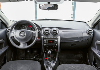 Подержанный автомобиль Nissan Almera Sedan 2016 года (12 фото)