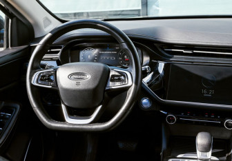 Подержанный автомобиль Omoda S5 2023 года (20 фото)