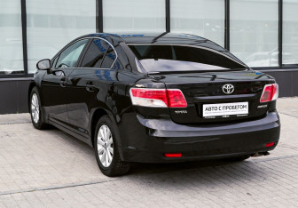 Подержанный автомобиль Toyota Avensis Sedan 2009 года (3 фото)
