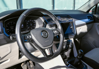 Подержанный автомобиль Volkswagen Tiguan 2018 года (13 фото)