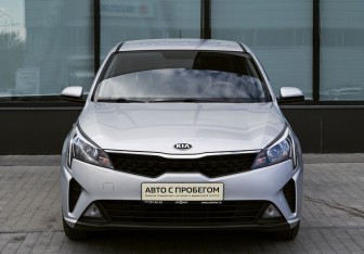 Подержанный автомобиль Kia Rio Sedan 2021 года (8 фото)
