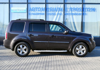 Подержанный автомобиль Honda Pilot 2013 года (6 фото)