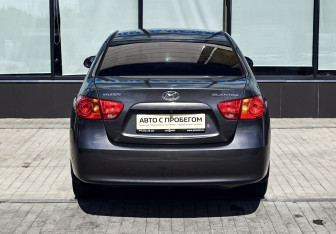 Подержанный автомобиль Hyundai Elantra Sedan 2007 года (4 фото)