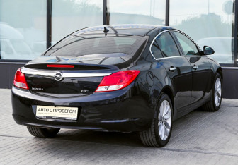 Подержанный автомобиль Opel Insignia Sedan 2013 года (5 фото)