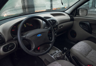 Подержанный автомобиль LADA (ВАЗ) Kalina Wagon 2010 года (13 фото)