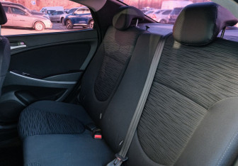 Подержанный автомобиль Hyundai Solaris Sedan 2015 года (18 фото)