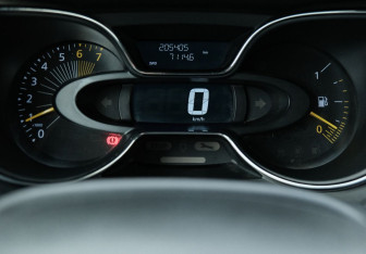 Подержанный автомобиль Renault Kaptur 2016 года (14 фото)