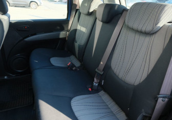 Подержанный автомобиль Hyundai Matrix 2009 года (18 фото)