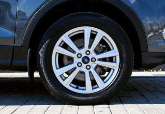 Подержанный автомобиль Ford Kuga 2019 года (22 фото)