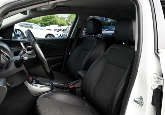 Подержанный автомобиль Opel Astra Hatchback 2011 года (17 фото)