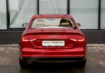 Подержанный автомобиль Audi A4 Sedan 2013 года (4 фото)