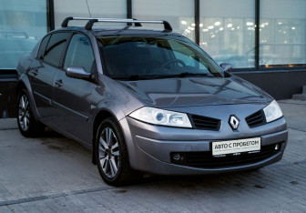 Подержанный автомобиль Renault Megane Sedan 2008 года (7 фото)