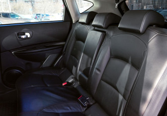 Подержанный автомобиль Nissan Qashqai 2007 года (19 фото)