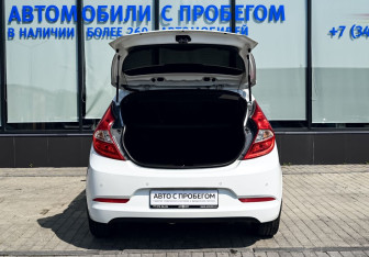 Подержанный автомобиль Hyundai Solaris Hatchback 2014 года (20 фото)