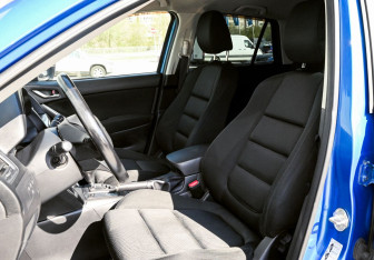 Подержанный автомобиль Mazda CX-5 2012 года (16 фото)