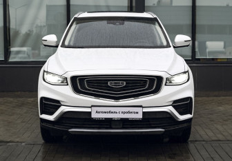 Подержанный автомобиль Geely Atlas Pro 2022 года (8 фото)