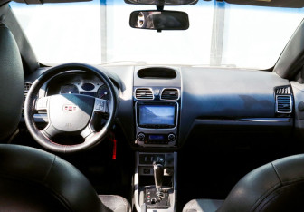Подержанный автомобиль Geely Emgrand EC7 Sedan 2014 года (18 фото)