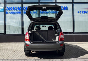 Подержанный автомобиль LADA (ВАЗ) Kalina Wagon 2011 года (18 фото)