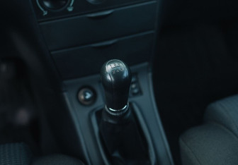 Подержанный автомобиль Toyota Corolla Sedan 2006 года (12 фото)