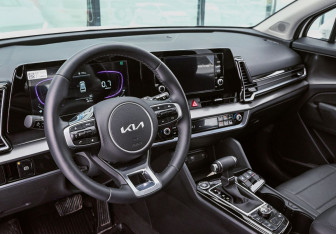 Подержанный автомобиль Kia Sportage 2025 года (10 фото)