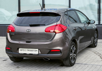 Подержанный автомобиль Kia Ceed Hatchback 2015 года (5 фото)