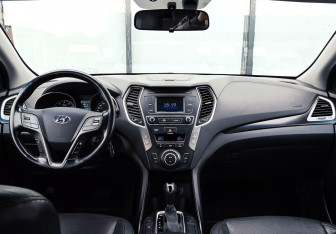 Подержанный автомобиль Hyundai Santa Fe 2015 года (11 фото)