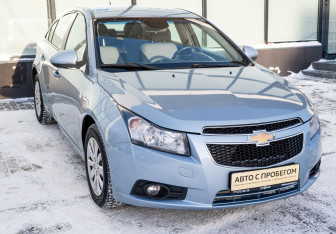 Подержанный автомобиль Chevrolet Cruze Sedan 2011 года (7 фото)