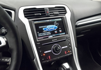 Подержанный автомобиль Ford Mondeo Sedan 2016 года (11 фото)