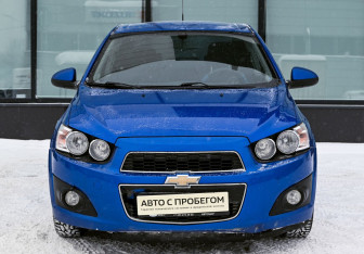 Подержанный автомобиль Chevrolet Aveo Sedan 2012 года (8 фото)