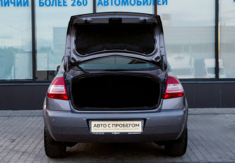 Подержанный автомобиль Renault Megane Sedan 2008 года (18 фото)