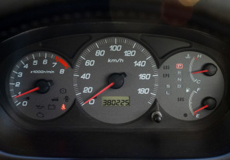 Подержанный автомобиль Honda Civic Hatchback 2003 года (15 фото)